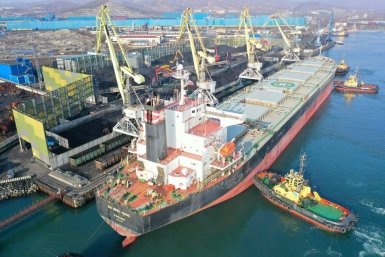 Малый порт в Находке предоставлено пресс-службой стивидорной компании