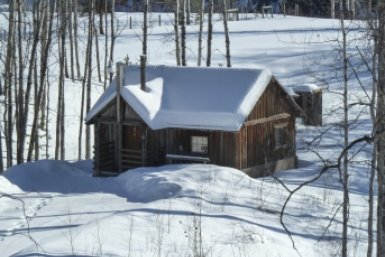 Масс снежного покрова на крыше может достигать нескольких тонн Photo by form PxHere