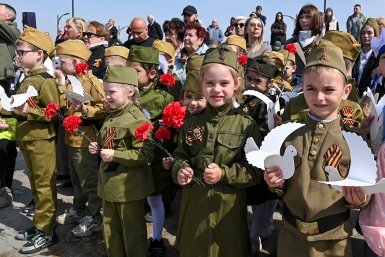 Патриотический праздник прошел на озере Соленом в Находке
