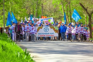 Тысячи жителей Находки вместе с АО &quotВосточный Порт&quot отметили 81-ю годовщину Победы предоставлено пресс-службой Восточного Порта