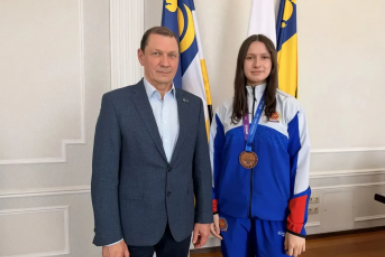 Юная тхэквондистка из Улан-Удэ поздравили с медалью первенства Европы мэрия Улан-Удэ