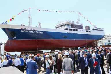 Очередной краболов спустили на воду на Находкинском судоремонтном заводе пресс-служба администрации НГО