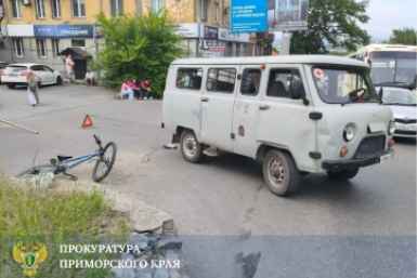 В Находке под колесами автомобиля погиб 12-летний велосипедист