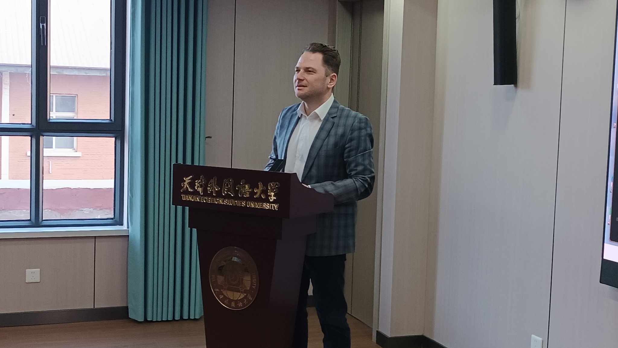 "Взгляд иностранных писателей очень важен для Дальнего Востока"