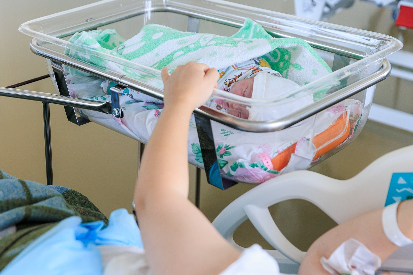 Подростков в Находке призывают рожать и готовы просвещать в вопросах здоровья